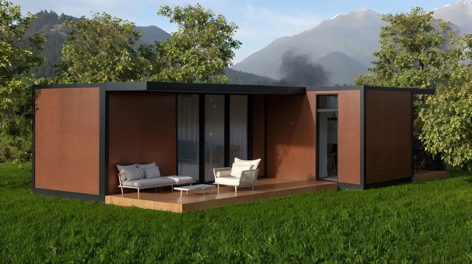 Módulo em Steel Frame revestido em painel cor de aço corten, com deck de madeira e amplo pano de vidro, instalado sobre gramado.